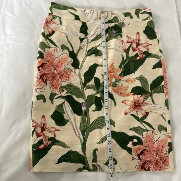 Ann Taylor Botanical Print Skirt size 8 - Picture 6 of 6